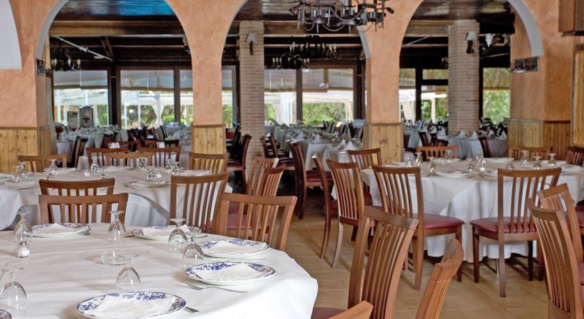 Отель Hotel Las Truchas