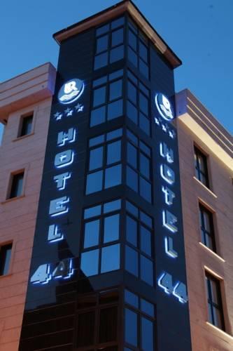 Отель Hotel 44