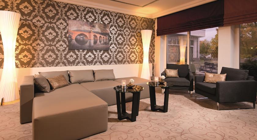 Отель Holiday Inn Heidelberg