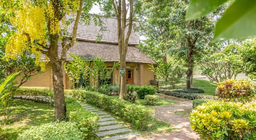 Отель The Legacy River Kwai Resort