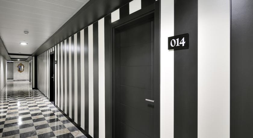 Отель Salles Hotel Aeroport de Girona