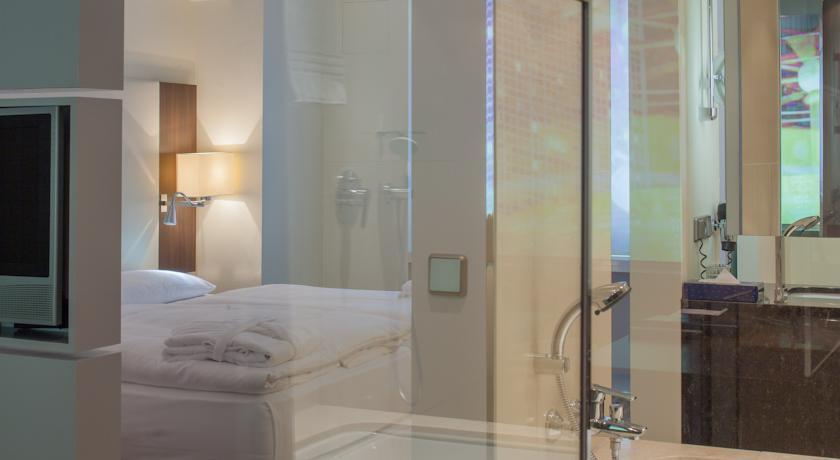 Отель Park Inn by Radisson Berlin-Alexanderplatz