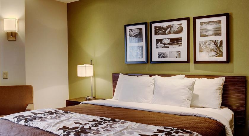 Отель Sleep Inn & Suites Niantic