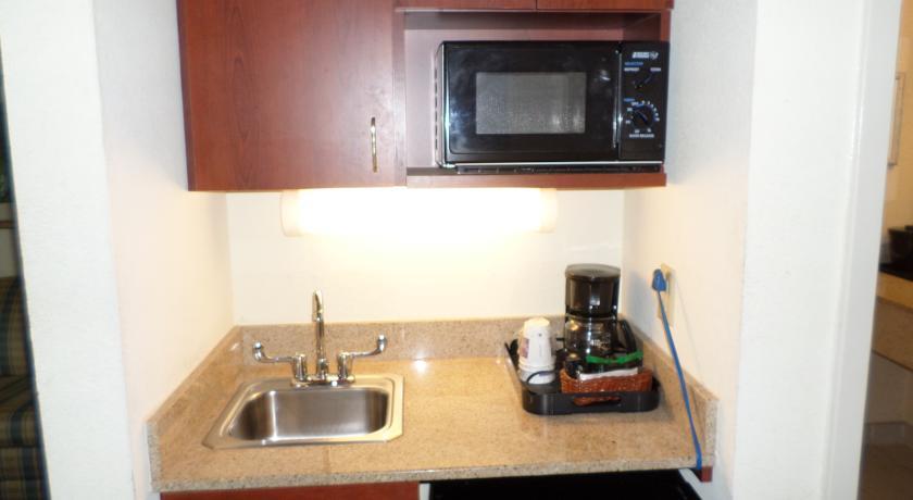 Отель Sleep Inn And Suites Chesapeake