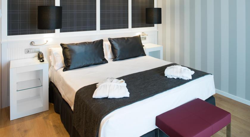 Отель Catalonia Reina Victoria Wellness & Spa