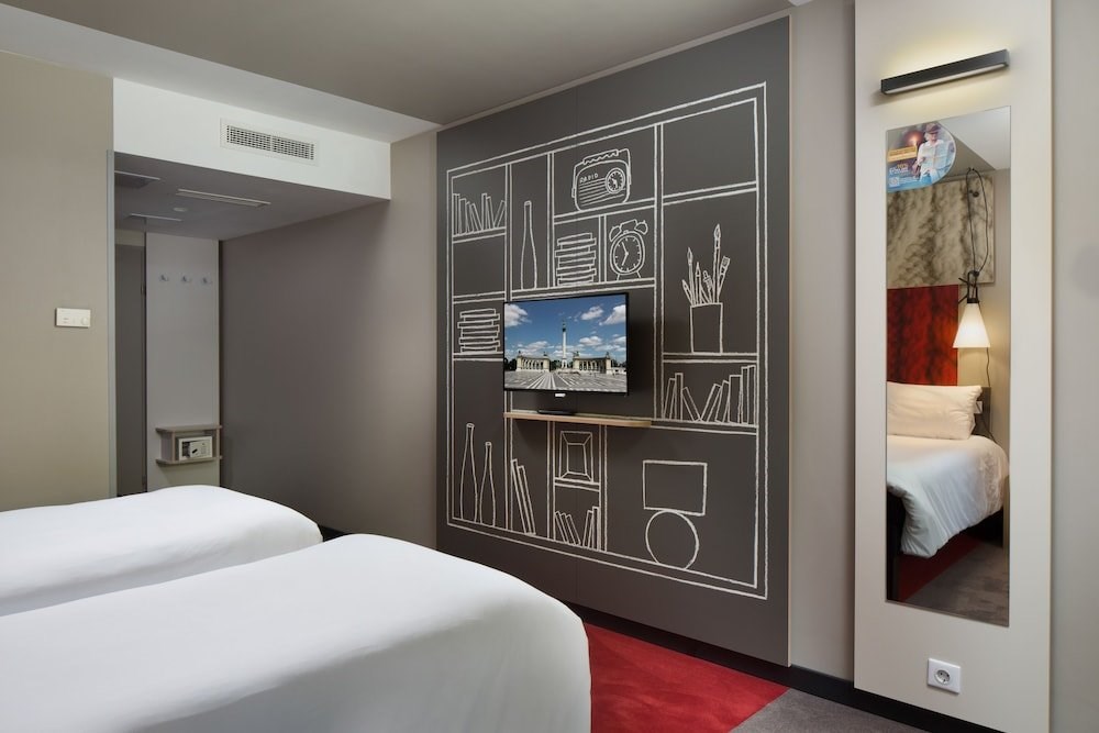 Ibis Budapest Heroes Square