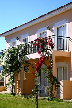 Отель Akamanthea Holiday Village