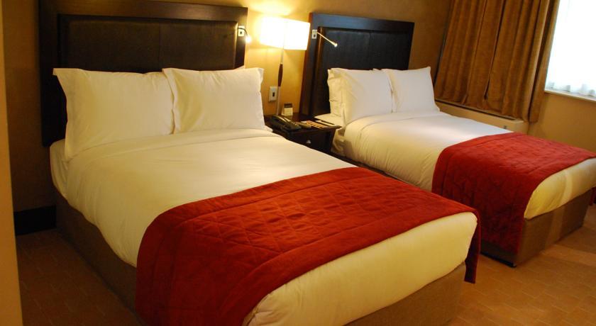 Отель Southern Sun O.R Tambo