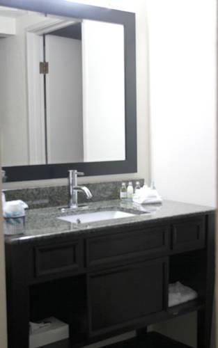 Отель Club - Hotel Nashville Inn & Suites