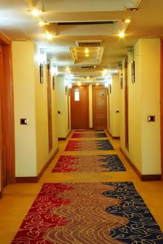 Dee Marks Hotel & Resorts