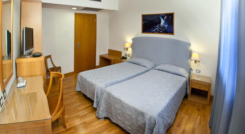 Отель Hotel Touring