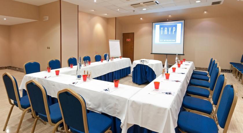 Отель Tryp Gijón Rey Pelayo Hotel