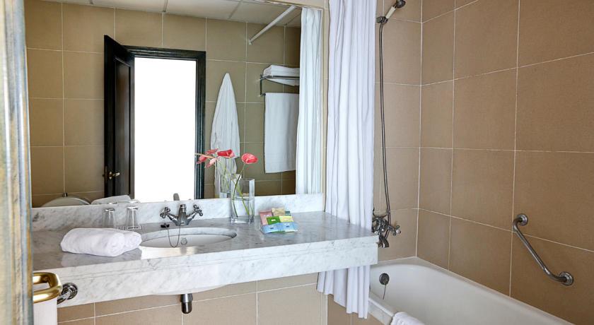 Отель H10 Taburiente Playa
