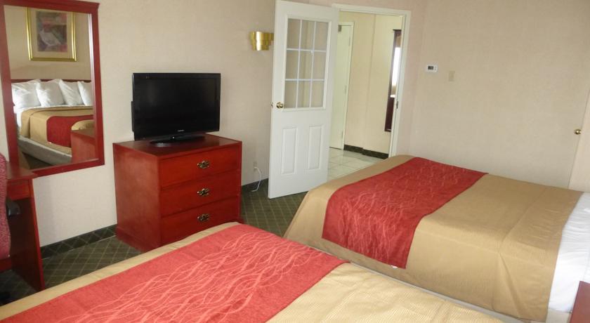 Отель Comfort Inn Meadowvale