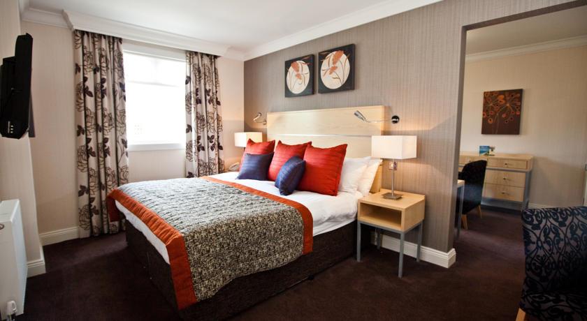 Отель Caledonian Hotel