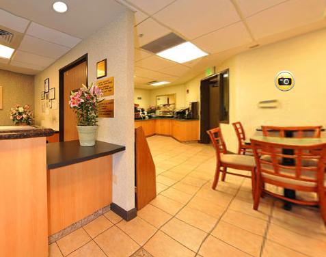 Отель Comfort Inn & Suites San Francisco Intl. Airport West