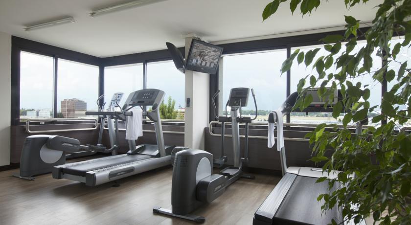 Отель Crowne Plaza Geneva