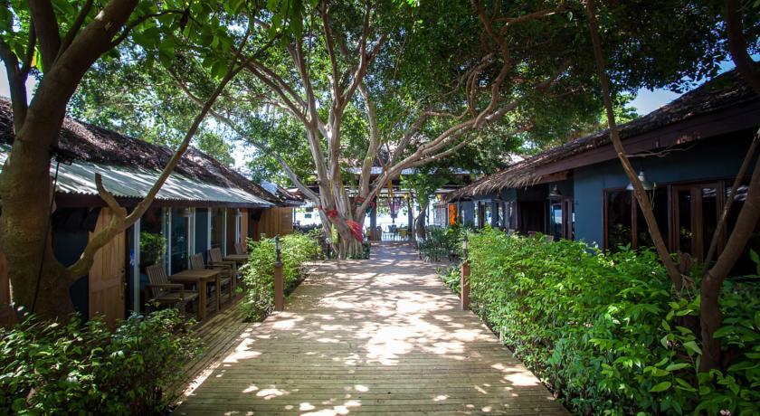 Отель Tango Beach Resort
