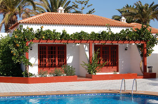 Отель Castillo Beach Bungalows