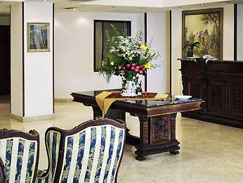 Отель Mercure Napoli Sud Sakura