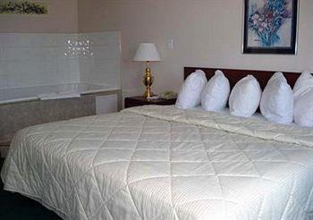Отель Comfort Inn & Suites