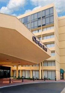 Отель Clarion Inn & Suites By Hampton Convention Center