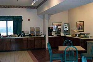 Отель Comfort Inn & Suites Streetsboro