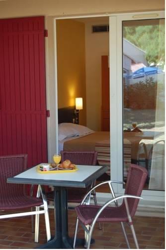 Отель Inter-Hotel Le Royal Hôtel