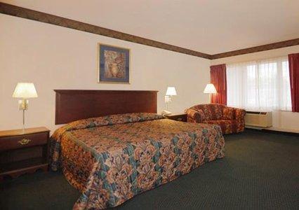 Отель Econo Lodge Evansville