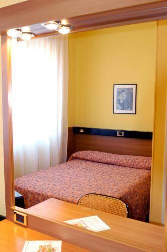 Отель Carmen Hotel