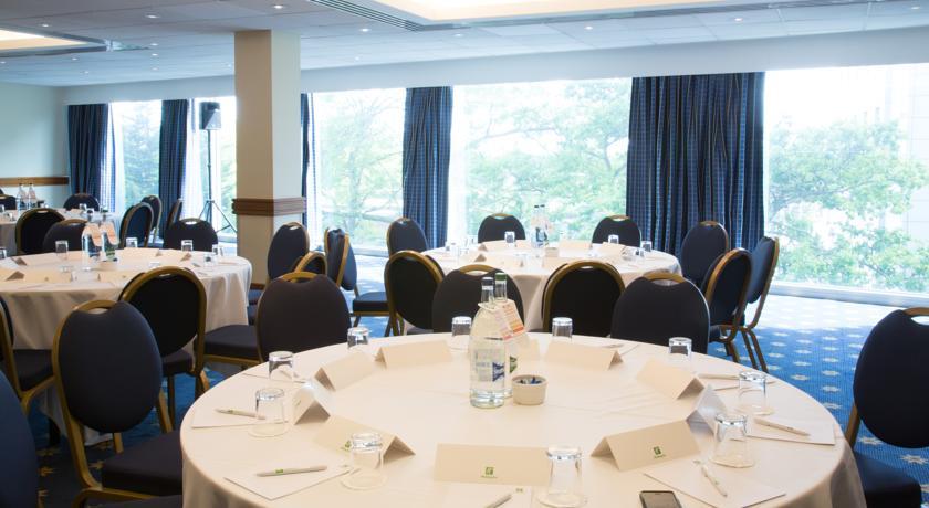 Отель Holiday Inn London - Wembley