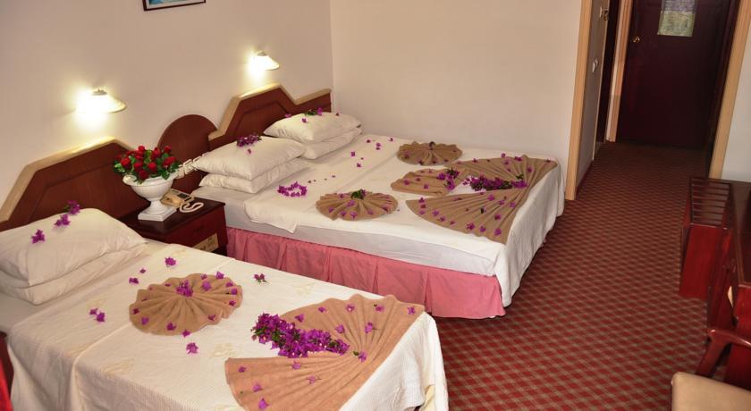 Отель Mustis Royal Plaza Hotel