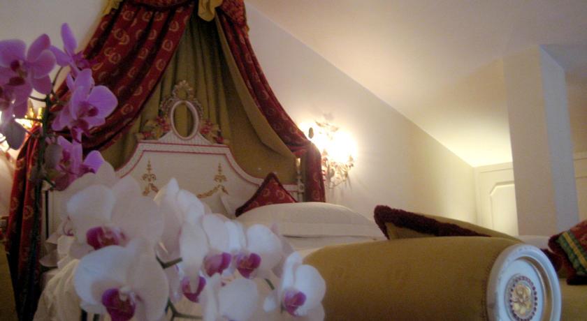 Отель Villa E Palazzo Aminta