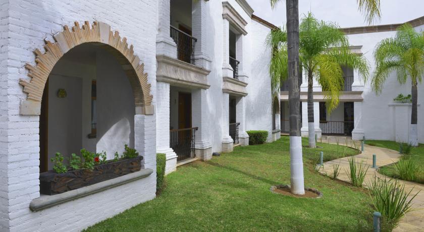 Отель Holiday Inn Express MORELIA