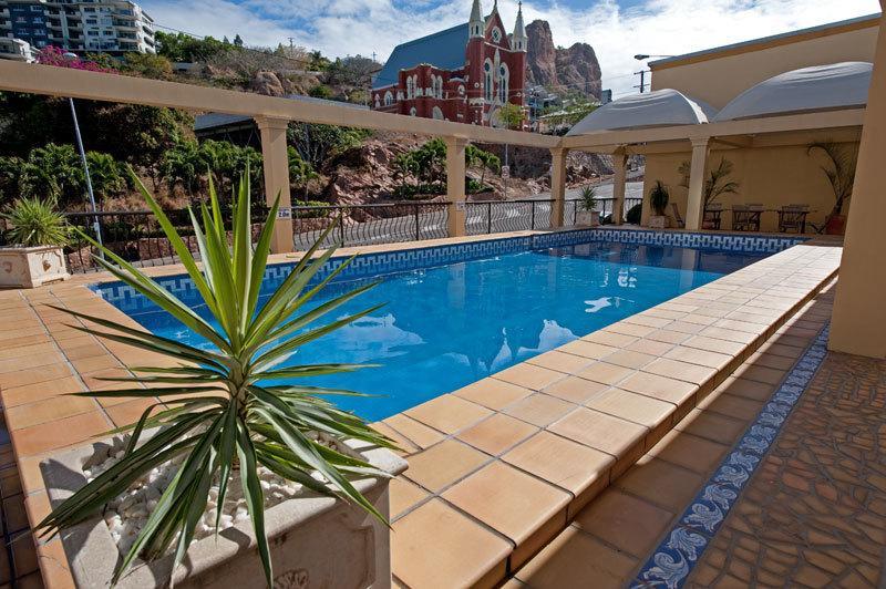 Отель Comfort Inn Robert Towns
