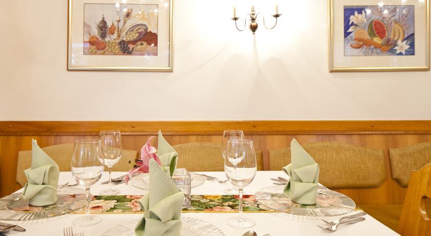 Отель Hotel Aster