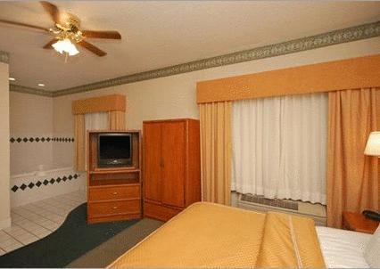 Comfort Suites Park Central