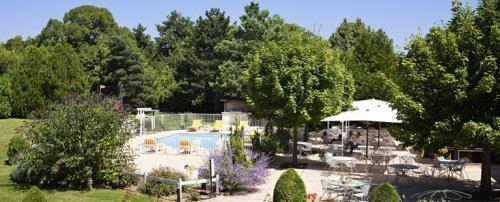 Отель Novotel Tours Sud