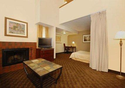 Отель Quality Suites Pittsburgh