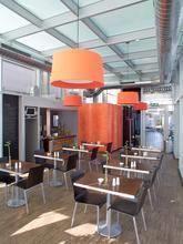 Отель Orange Wings Krems