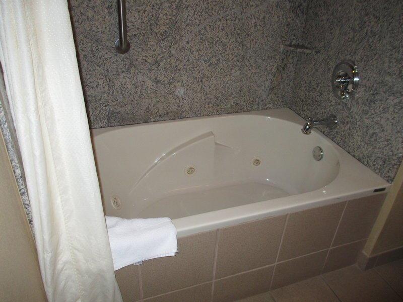 Отель Sleep Inn and Suites Woodland Hills