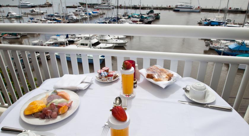 Отель Shangri-La Hotel The Marina Cairns