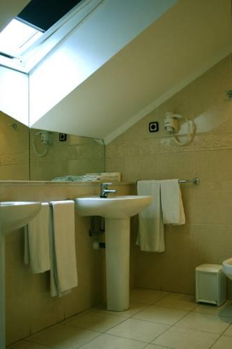 Отель Hotel Picos De Europa