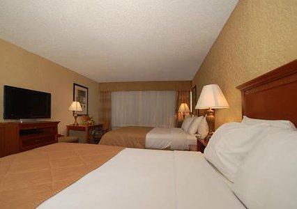 Отель Clarion Hotel Broken Arrow