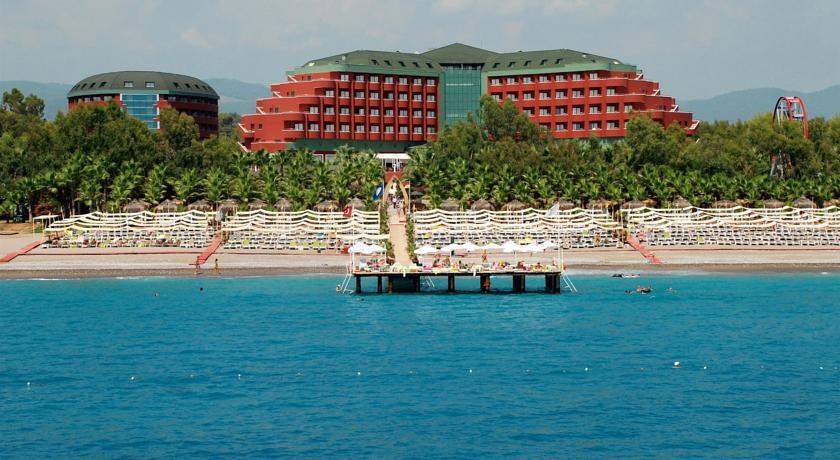 Отель Delphin Deluxe Resort