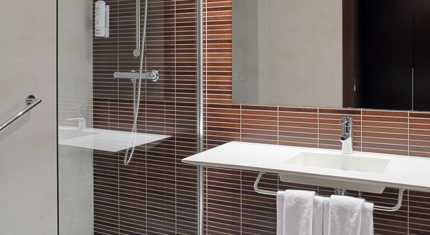 Отель Holiday Inn Elche