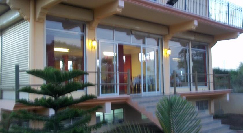 Отель Sun & Earth Villa Hotel