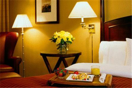 Отель Sheraton Portsmouth Harborside