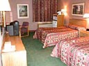 Отель Red Roof Inn & Suites Cincinnati North - Mason