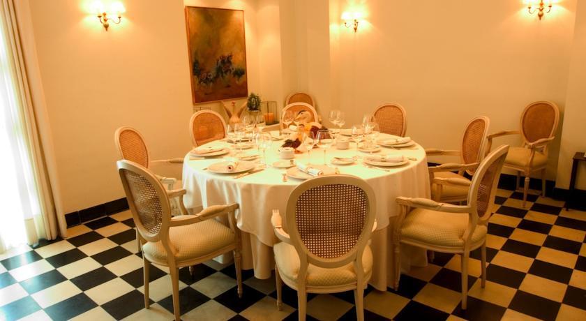 Отель Hotel Villa Jerez